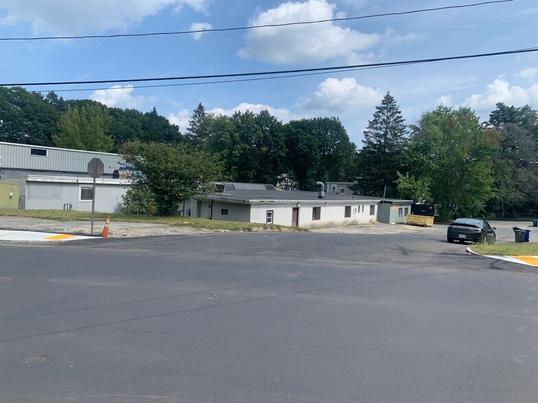 More Photos Of 62 Lakeview St, Leominster Warehouse For Sale