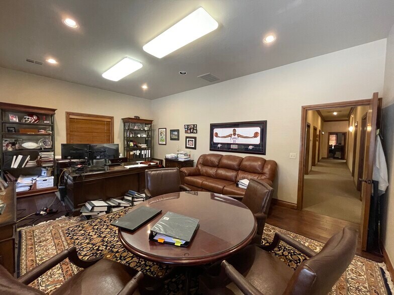 More Photos Of 2933 NW 156th, Edmond Medical For Lease