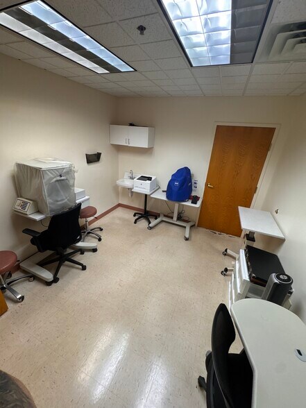 More Photos Of 1611 Pond Rd, Allentown Medical For Sale