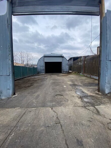 More Photos Of 15-21 129th st, College Point Industrial For Lease