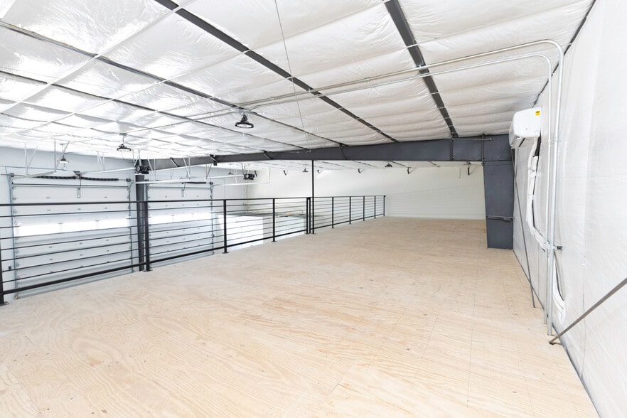 More Photos Of 11089 N US Highway 301, Oxford Light Manufacturing For Lease