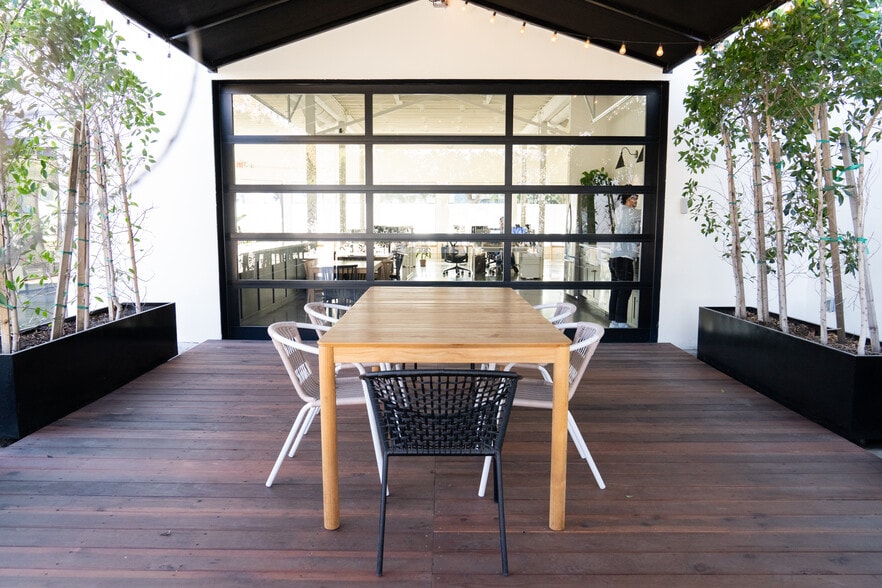 More Photos Of 12101 Venice Blvd, Los Angeles Loft Creative Space For Lease