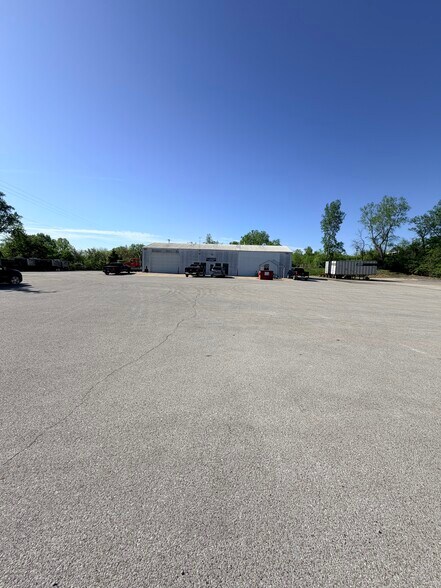 More Photos Of 530 S 291 Hwy, Independence Industrial For Lease
