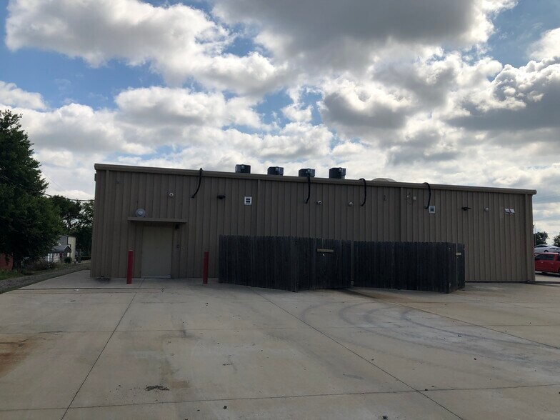 More Photos Of 207 SW Main St, Keota Freestanding For Lease