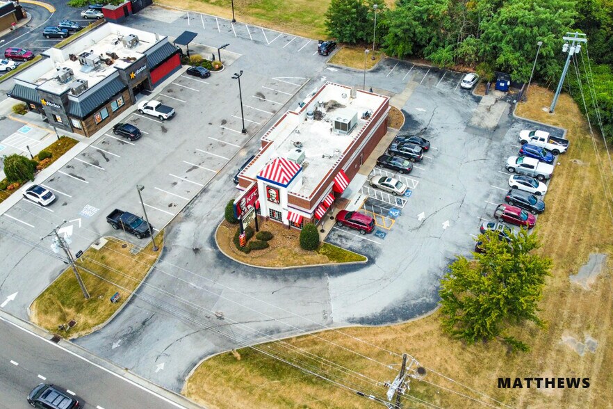 More Photos Of 1319 Murfreesboro Rd, Franklin Fast Food For Lease