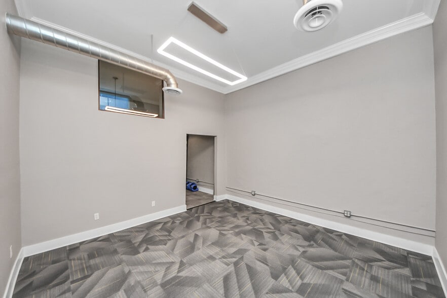 More Photos Of 4123 Highway 90, Brookshire Office For Sale