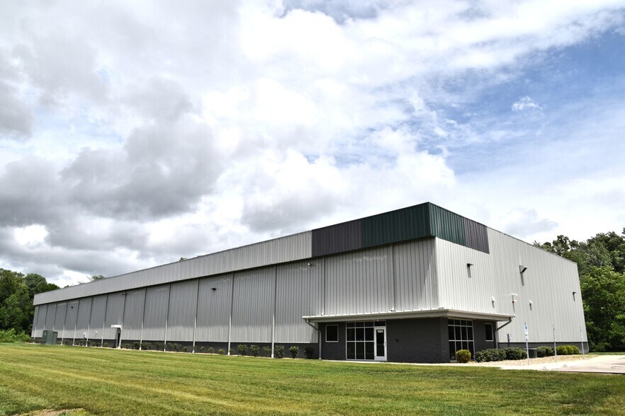 More Photos Of 1680 James Pky, Heath Manufacturing For Lease