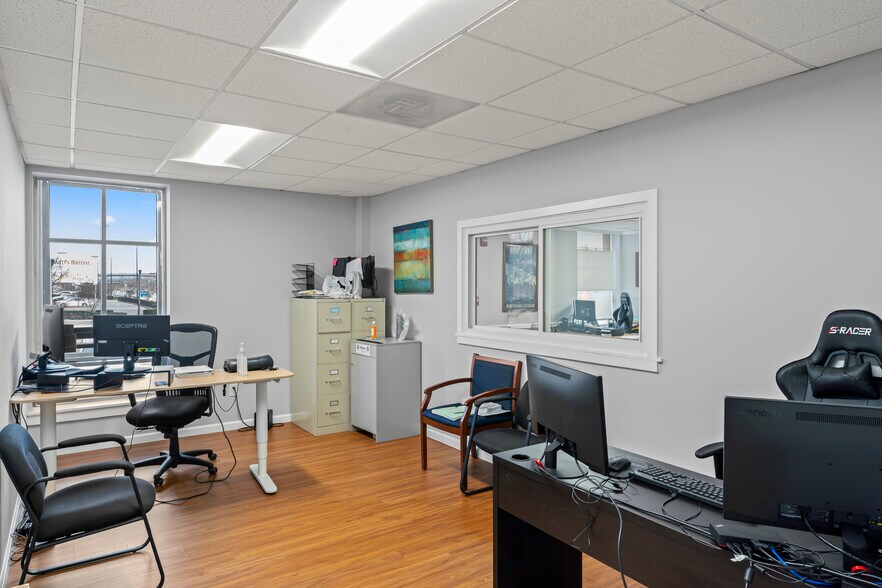 More Photos Of 7210 Old Keene Mill Rd, Springfield Medical For Lease