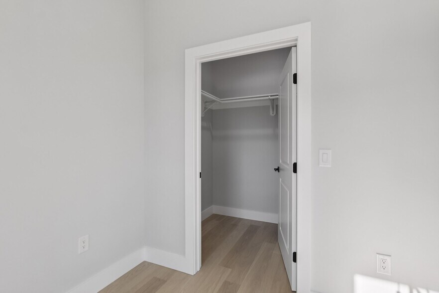 More Photos Of 34-40 Hudson St, Newark Apartments For Lease