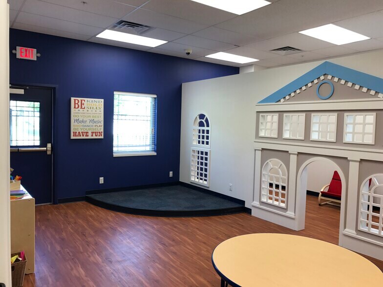 More Photos Of 4150 Knob Dr, Eagan Daycare Center For Sale