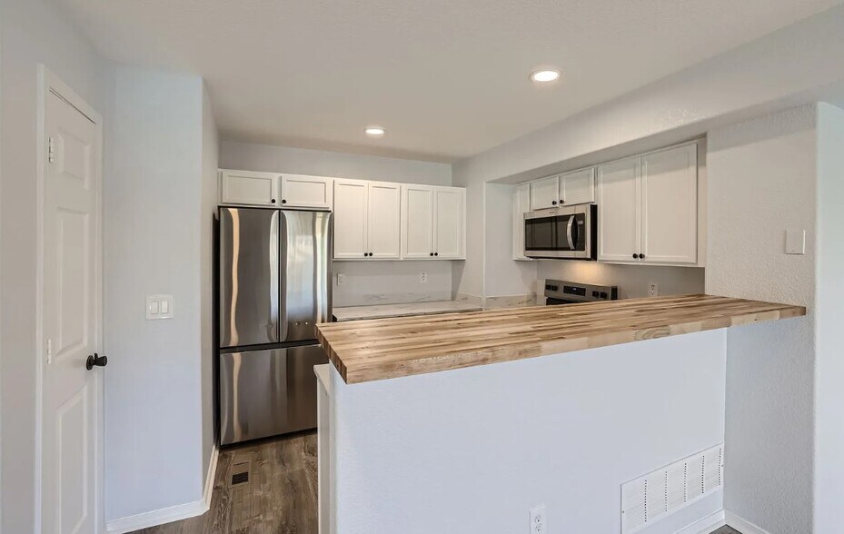 More Photos Of 5925-5943 University Village Vw, Colorado Springs Apartments For Sale