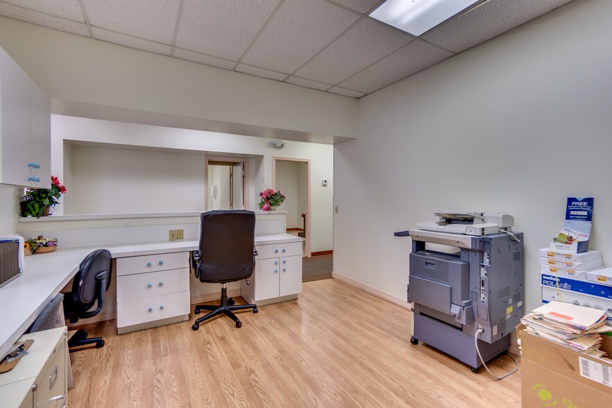 More Photos Of 1202 E Silver Star Rd, Ocoee Medical For Sale