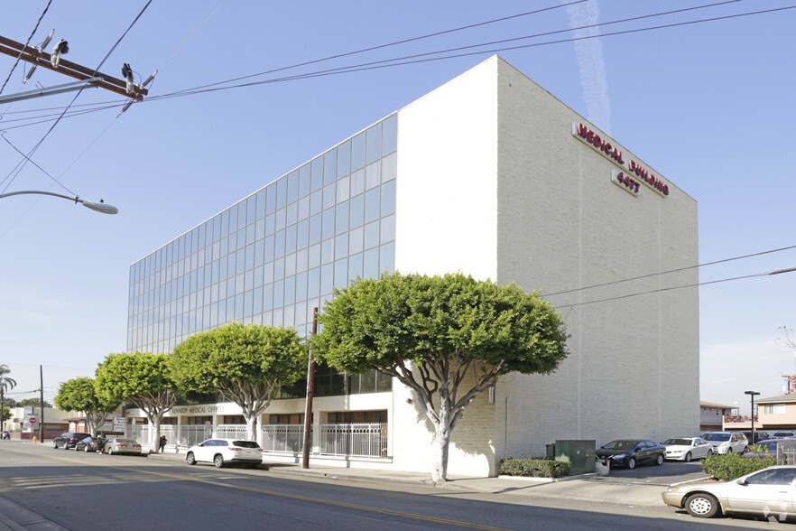 More Photos Of 4477 W 118th St, Hawthorne Medical For Sale