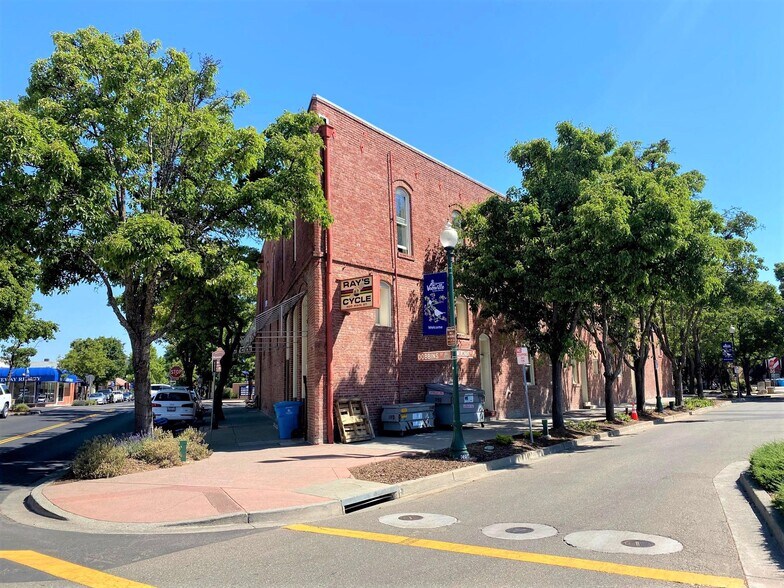 More Photos Of 400-412 Main St, Vacaville Storefront Retail Office For Lease