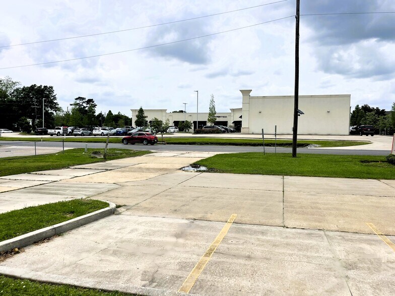 More Photos Of 17450 Hoo Shoo Too Rd, Baton Rouge Loft Creative Space For Sale