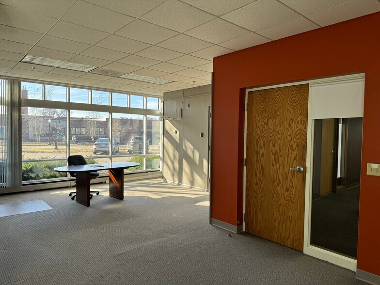 More Photos Of 800 Scott St, Wausau Light Manufacturing For Lease