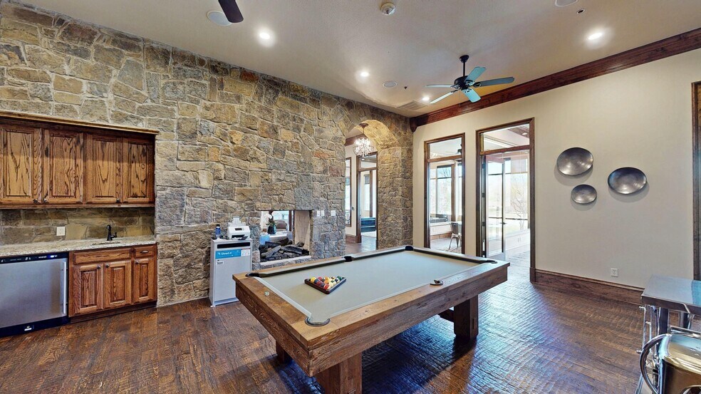 More Photos Of 3000 Village Pky, Highland Village Office For Sale