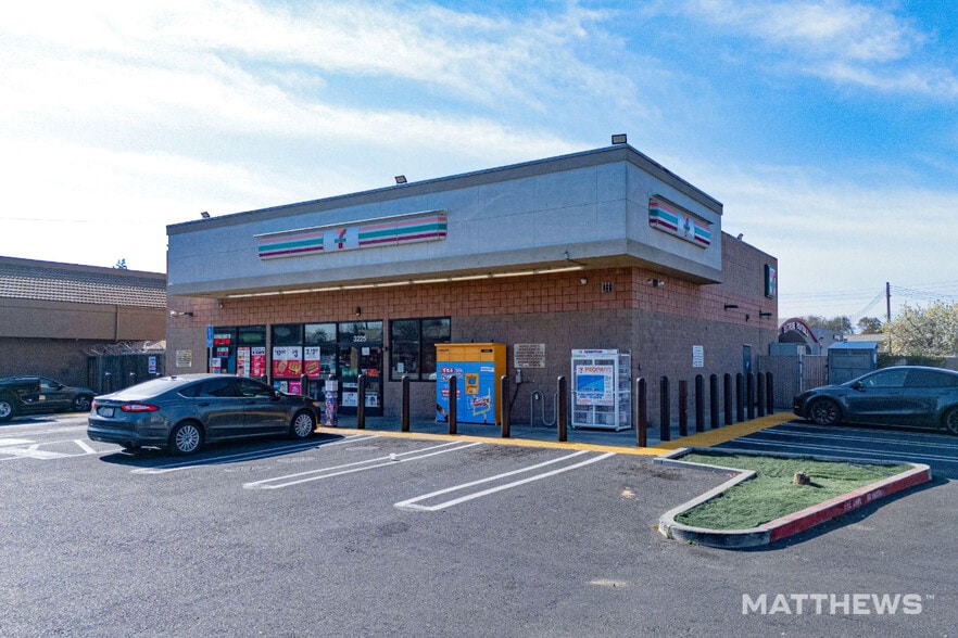 Primary Photo Of 3225 Mchenry Ave, Modesto Convenience Store For Sale