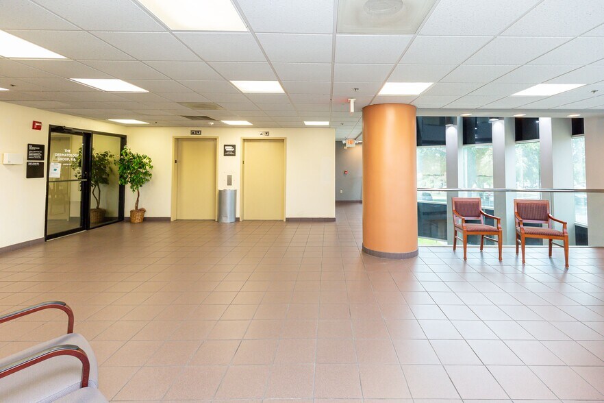 More Photos Of 515 W State Road 434, Longwood Medical For Sale