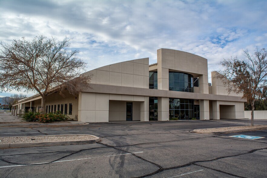 More Photos Of 1444 W Auto Dr, Tempe Office For Lease