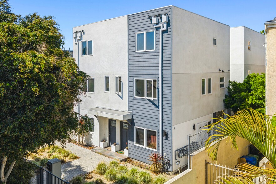 More Photos Of 635 N Harvard Blvd, Los Angeles Apartments For Sale