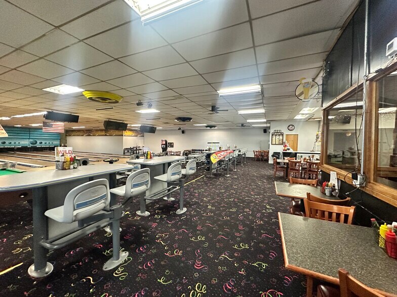 More Photos Of 918 Sage Ave, Kemmerer Sports And Entertainment For Sale