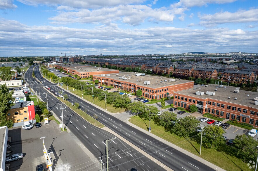 More Photos Of 5944-6040 Boul Henri-Bourassa W, Montréal Distribution For Lease