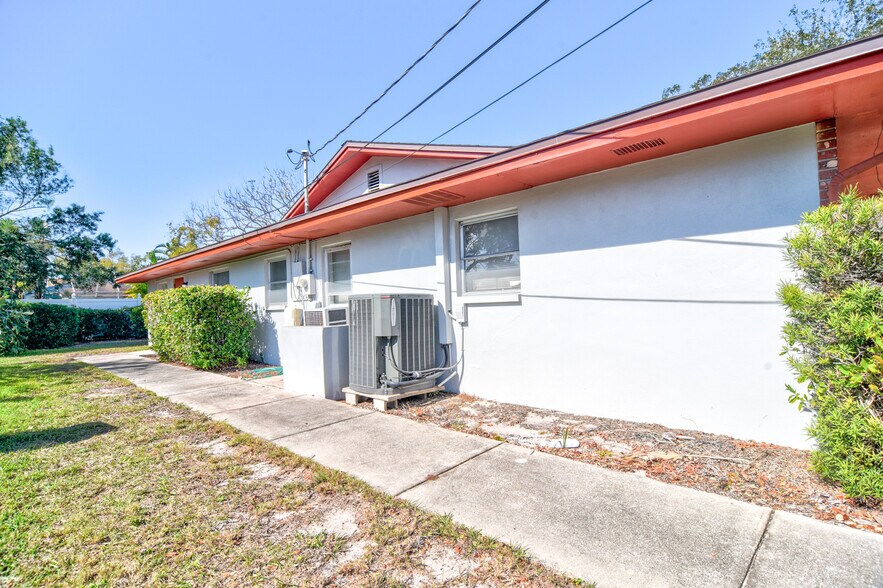 More Photos Of 11470 Oakhurst Rd, Largo Office For Sale