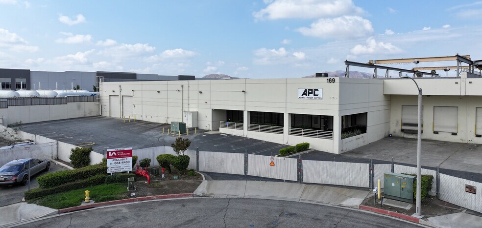 More Photos Of 169 W Mindanao St, Bloomington Distribution For Sale