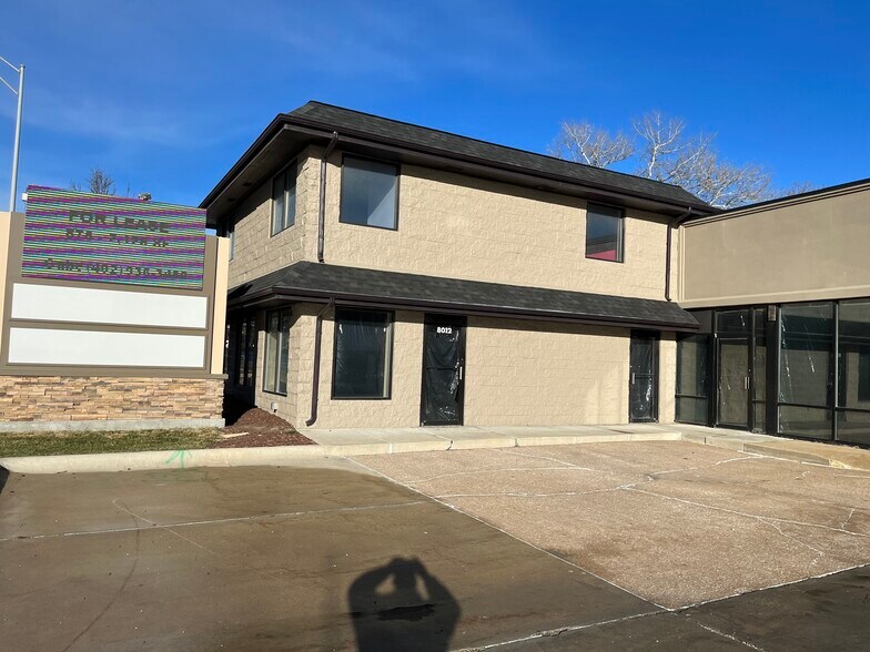 More Photos Of 8012 W Dodge Rd, Omaha Freestanding For Sale