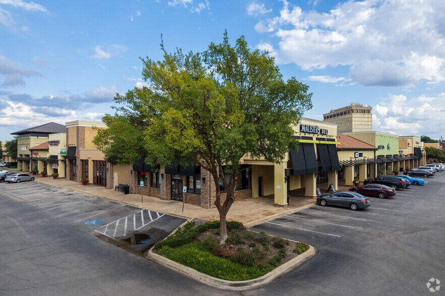 More Photos Of 6333 Camp Bowie Blvd, Fort Worth General Retail For Lease