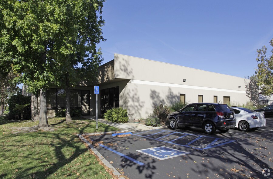 Primary Photo Of 601 Lunar Ave, Brea Manufacturing For Lease