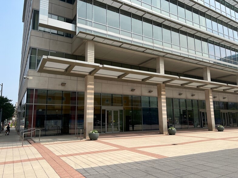 More Photos Of 835 Hamilton St, Allentown Apartments For Lease