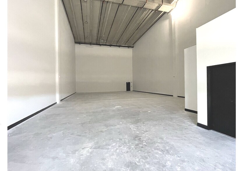 More Photos Of 17 Van Vooren Drive, Oakland, Bergen County, NJ, Oakland Warehouse For Lease