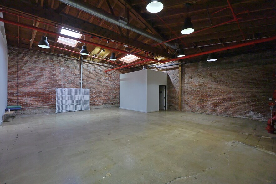 More Photos Of 2014-2022 E 7th St, Los Angeles Office For Lease