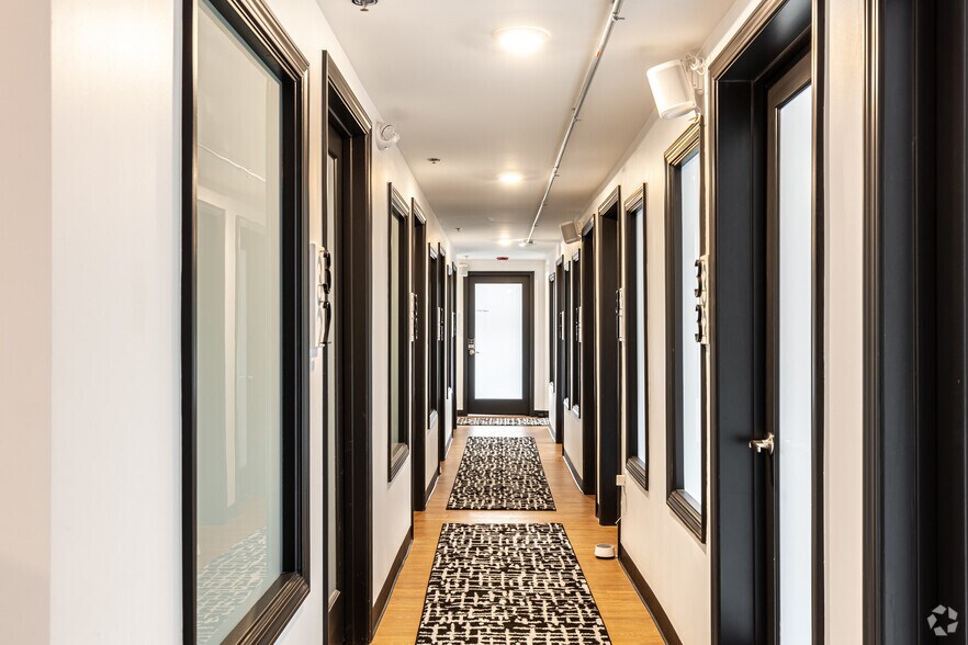 More Photos Of 325 E 31st St, Kansas City Office For Sale