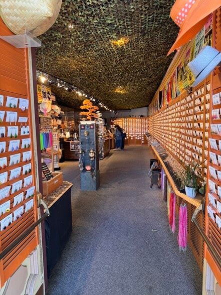 More Photos Of 1017 Front St, Sacramento Storefront Retail Office For Sale