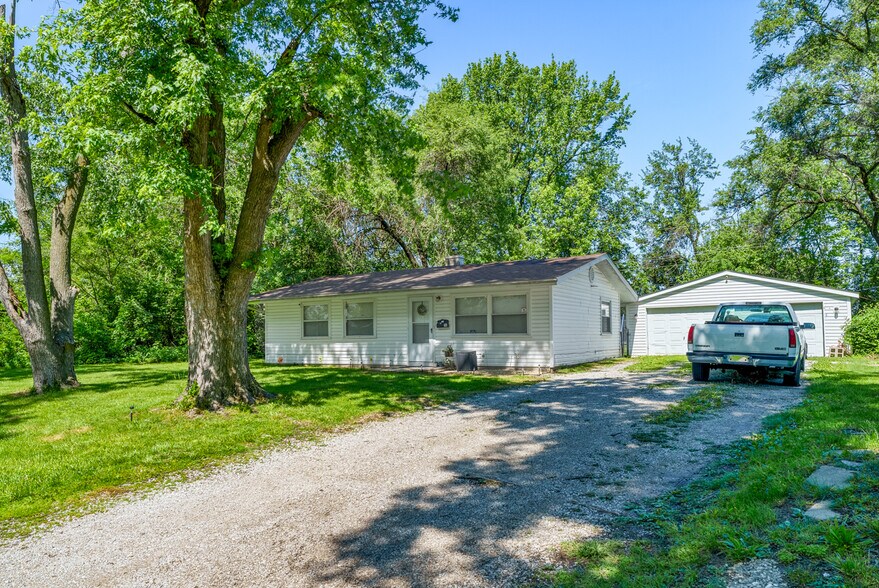 More Photos Of , Cahokia Multifamily For Sale