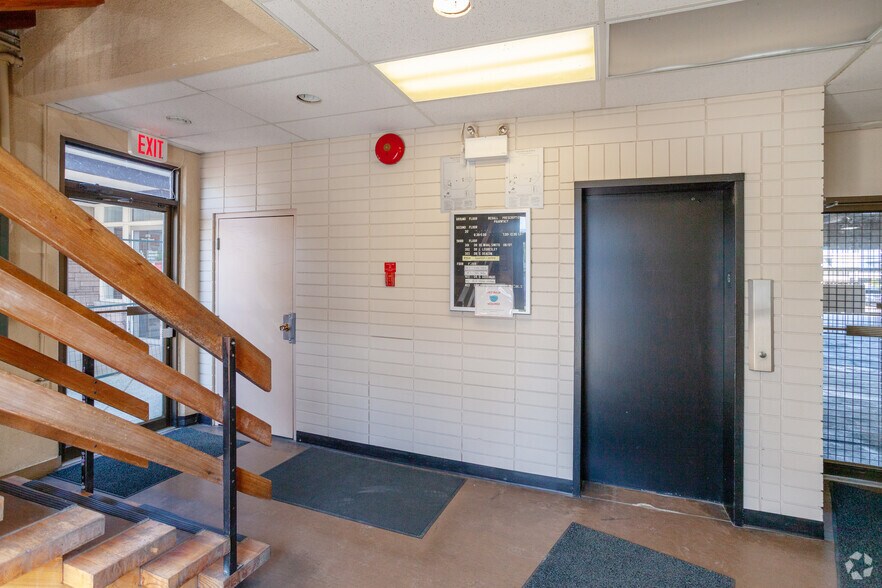 More Photos Of 9200 Mary St, Chilliwack Storefront Retail Office For Sale