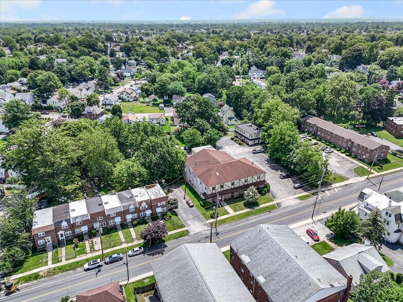 More Photos Of 61 S Morton Ave, Morton Medical For Lease