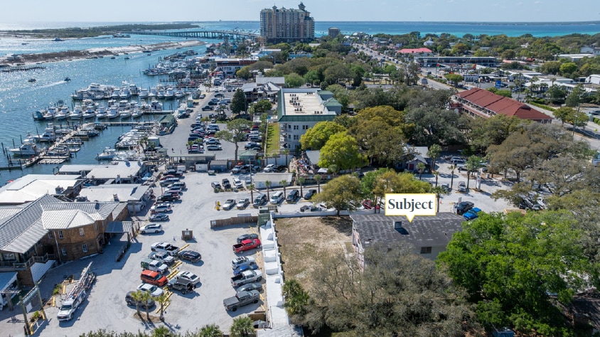 More Photos Of 302 Harbor Blvd, Destin Restaurant For Lease
