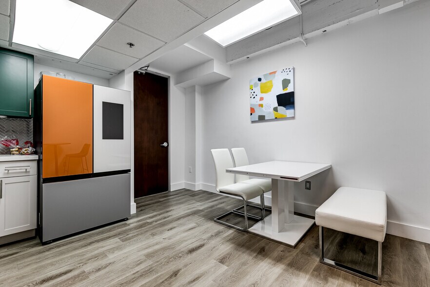 More Photos Of 14 NE 1st Ave, Miami Office For Sale