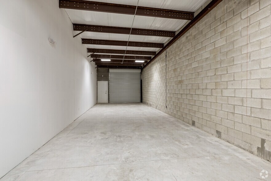 More Photos Of 500 NW University Blvd, Port Saint Lucie Unknown For Lease