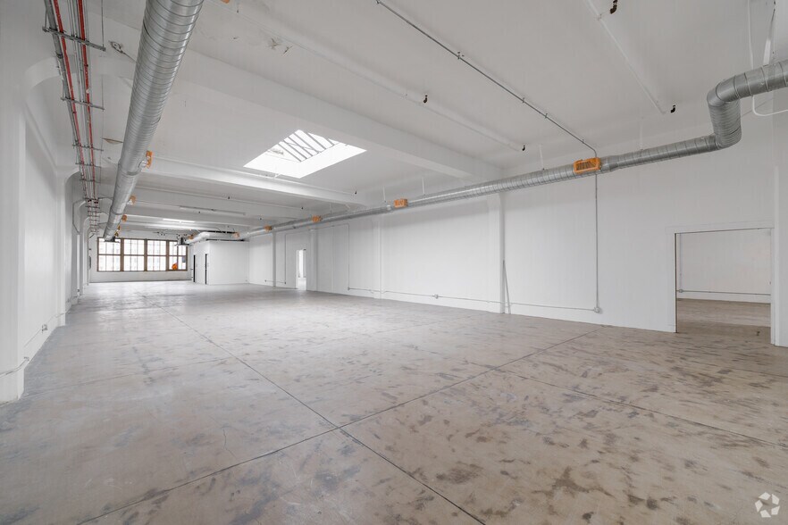 More Photos Of 737 S Broadway, Los Angeles Loft Creative Space For Sale