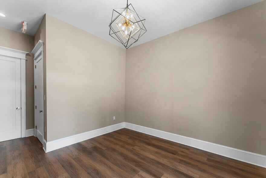 More Photos Of 710 Mall Blvd, Savannah Bank For Sale