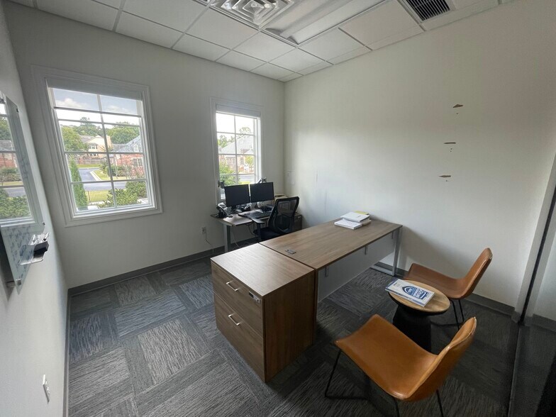 More Photos Of 4521 E 91st St, Tulsa Office For Lease