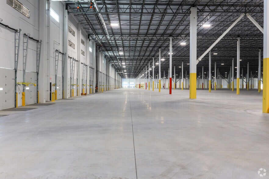 More Photos Of 1305 Hwy 42 South, McDonough Unknown For Lease