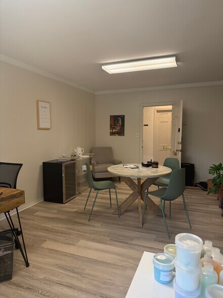 More Photos Of 24 Sheridan Ave, Ho-Ho-Kus Office For Lease