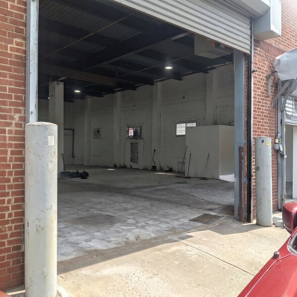 More Photos Of 9502-9508 Ditmas Ave, Brooklyn Warehouse For Lease
