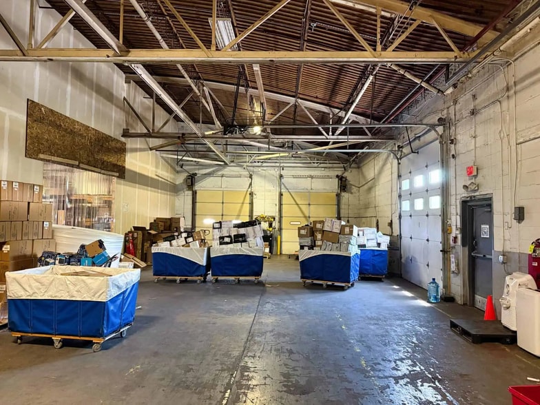 More Photos Of 185 Warren St, Glens Falls Distribution For Lease